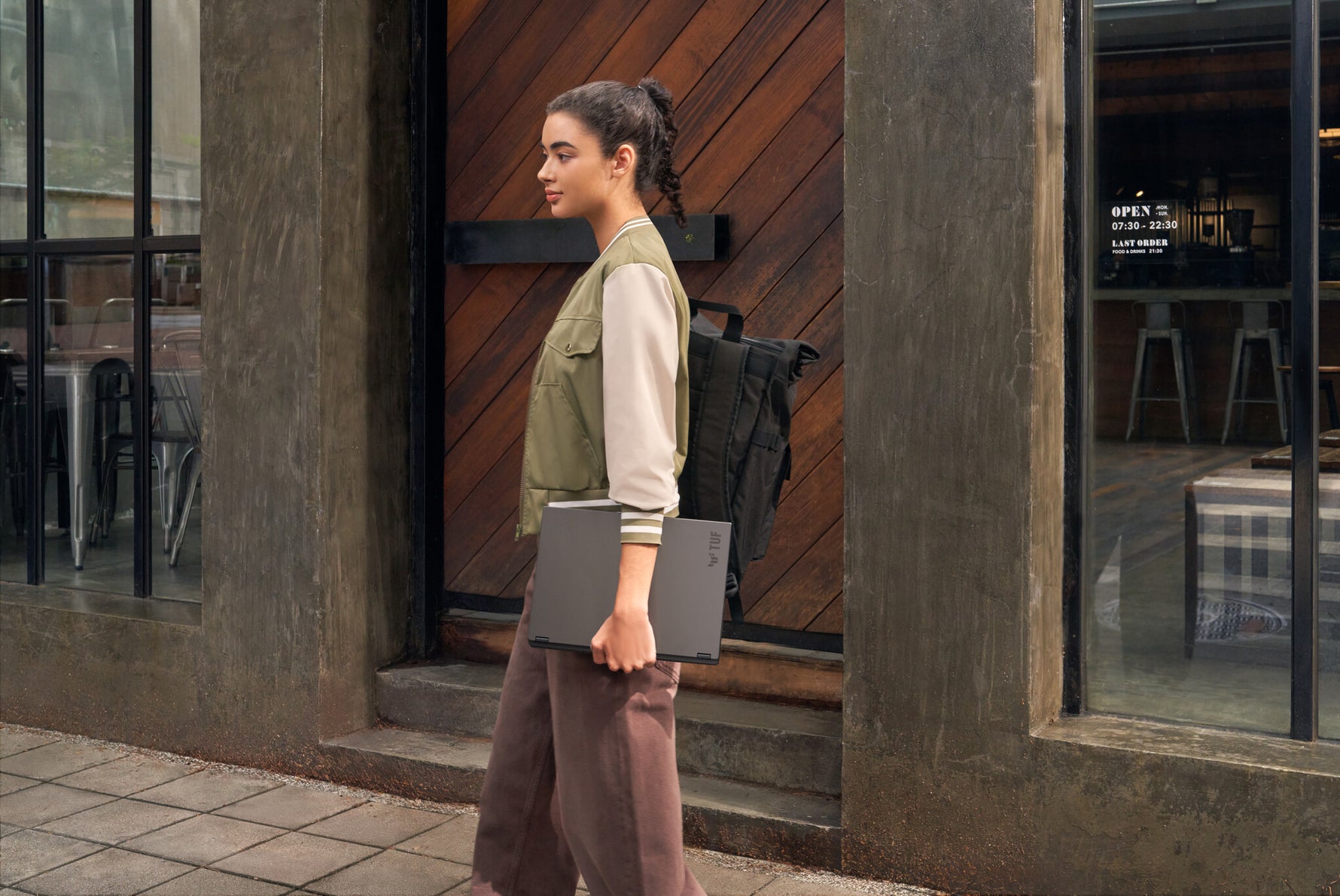 ASUS TUF Gaming A14 FA401KM-RG003W AMD Ryzen AI 7 350 Laptop 35,6 cm (14