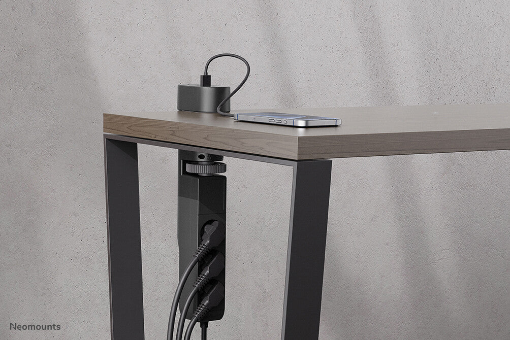 Neomounts DS22-840BL6 Bureaucontactdoos met klem en USB-C en USB-A poorten - Quick-charge