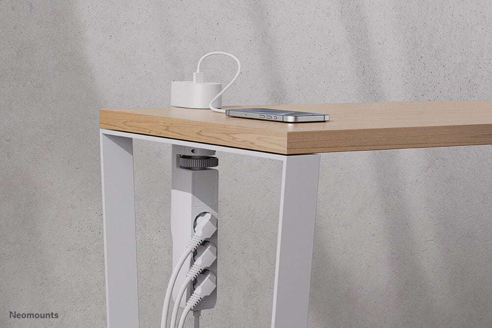 Neomounts DS22-840WH6 Bureaucontactdoos met klem en USB-C en USB-A poorten - Quick-charge