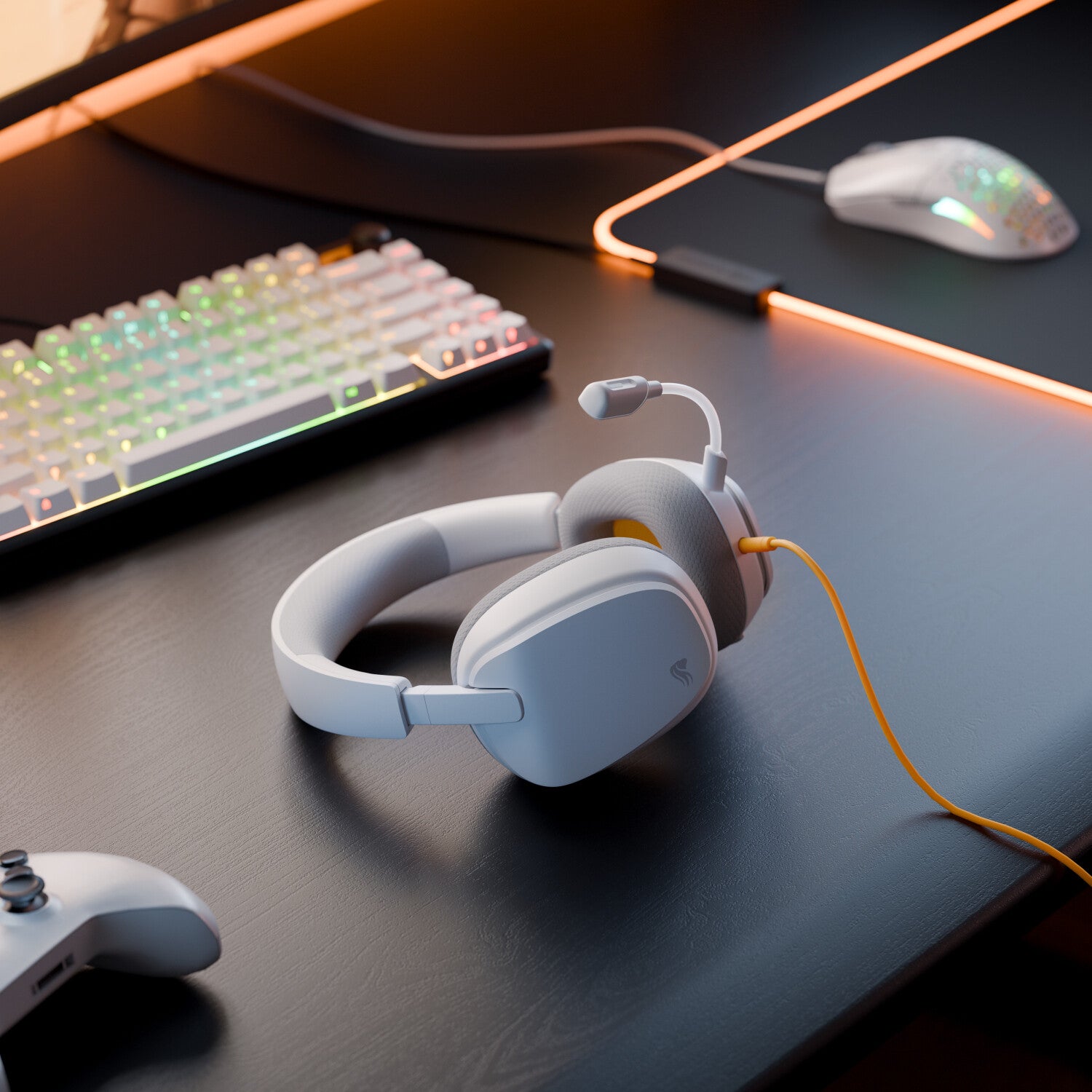 Glorious Gaming Glorious GHS Eternal - Stereo gaming headset voor pc, PS5, PS4, Xbox, Switch - Custom-tuned, gekantelde drivers, verstelbare, kristalheldere, afneembare mic, 3,5 mm - Duurzaam, dag/nacht comfort - Wit