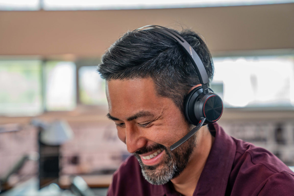 HP Poly Voyager Focus 2 USB-C-C Headset +USB-C/A Adapter