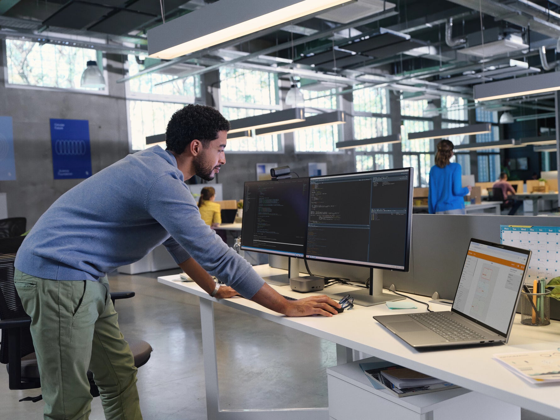 HP Zbook X G1i Wolf Pro Security Edition Intel Core Ultra 9 285H Mobiel werkstation 40,6 cm (16") WQXGA 32 GB DDR5-SDRAM 1 TB SSD NVIDIA RTX PRO 2000 Blackwell Wi-Fi 7 (802.11be) Windows 11 Pro AI Workstation, AI PC Zilver