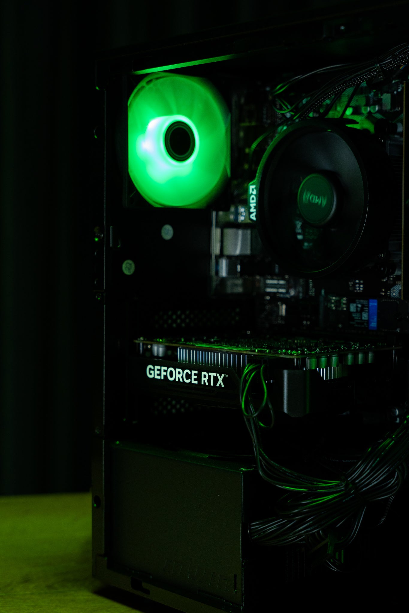 ERAZER Recon E45  - AMD Ryzen™ 5 5500 -  16 GB - 1 TB SSD - NVIDIA GeForce RTX 4060 - Windows 11 Home