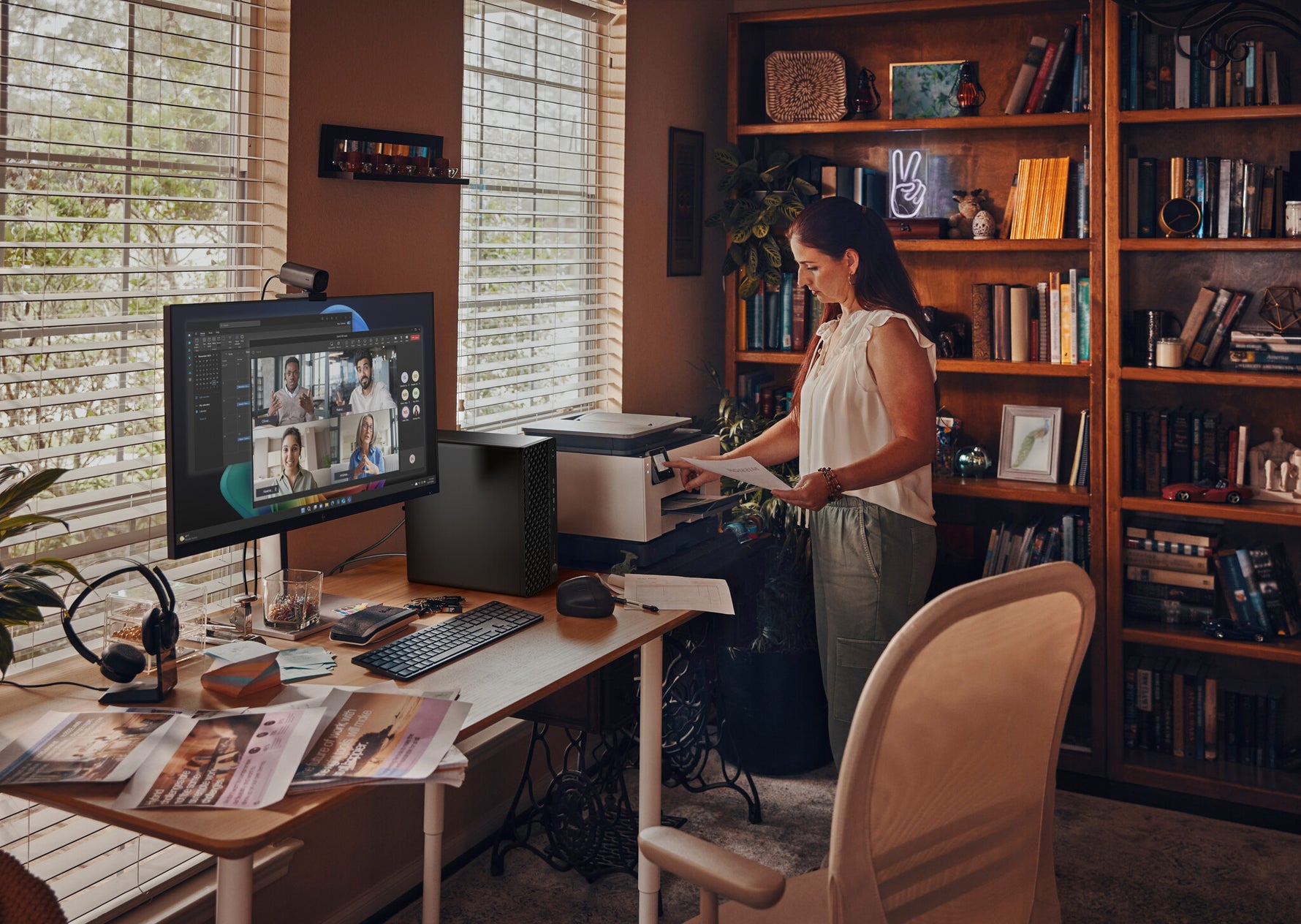 HP ProDesk 4 Tower G1i AI Intel Core Ultra 7 265 16 GB DDR5-SDRAM 512 GB SSD Windows 11 Pro PC AI PC Zwart