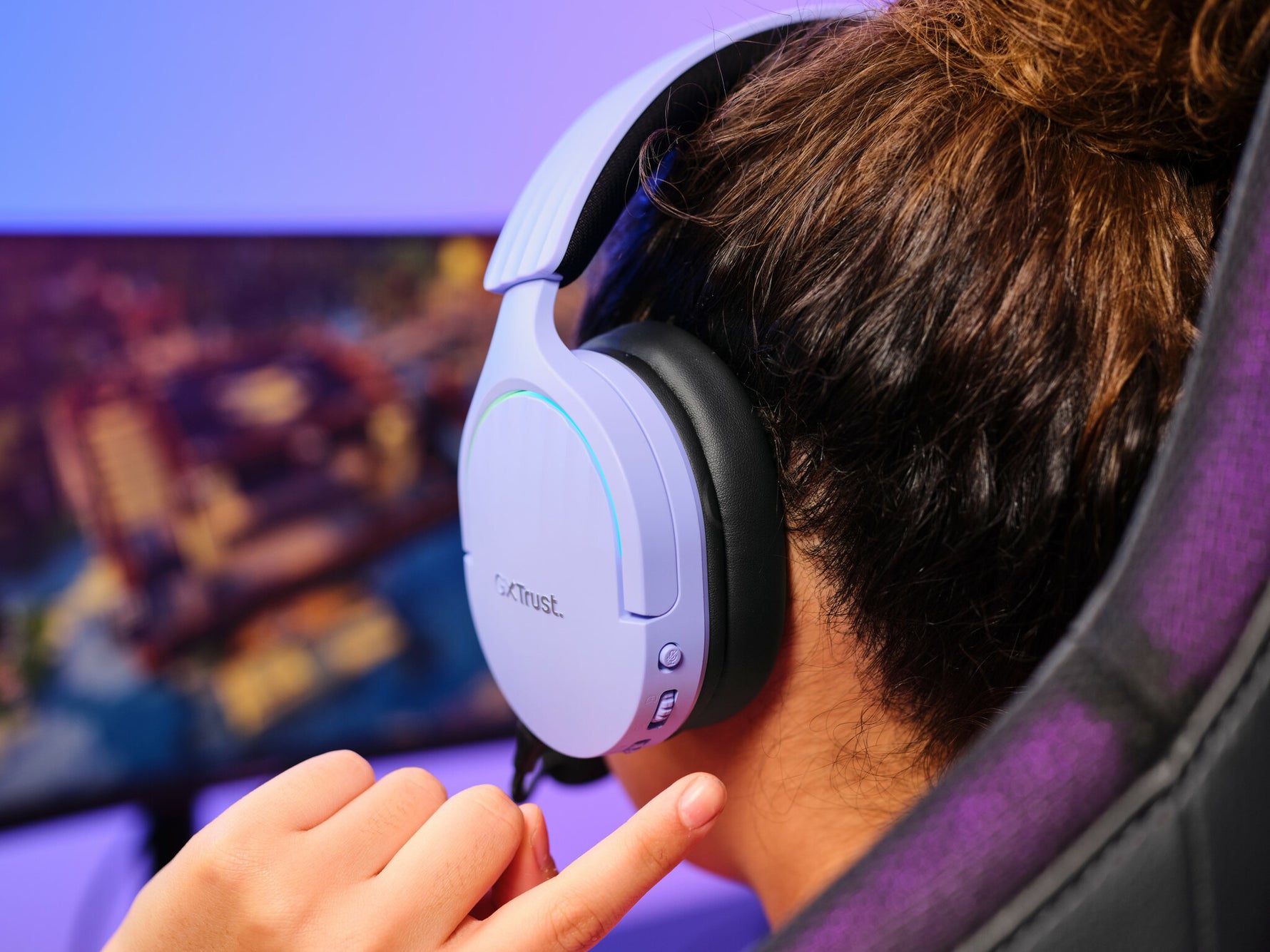 Trust GXT 491P FAYZO Headset Bedraad en draadloos Hoofdband Gamen USB Type-A Bluetooth Zwart, Paars