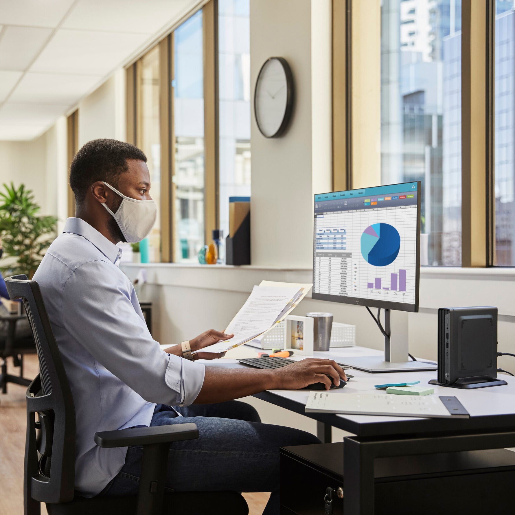 HP Pro Mini 400 G9 Intel® Core™ i5 i5-14500T 16 GB DDR5-SDRAM 512 GB SSD Windows 11 Pro Mini PC Zwart