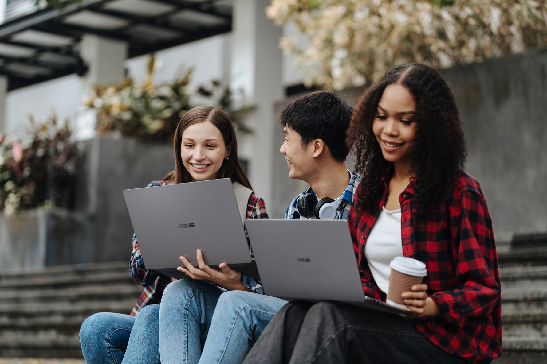 ASUS ExpertBook PM3406CHA-LY0044X Copilot+ PC AMD Ryzen™ 7 260 Laptop 35,6 cm (14") WUXGA 16 GB DDR5-SDRAM 512 GB SSD Wi-Fi 7 (802.11be) Windows 11 Pro Grijs QWERTY US International