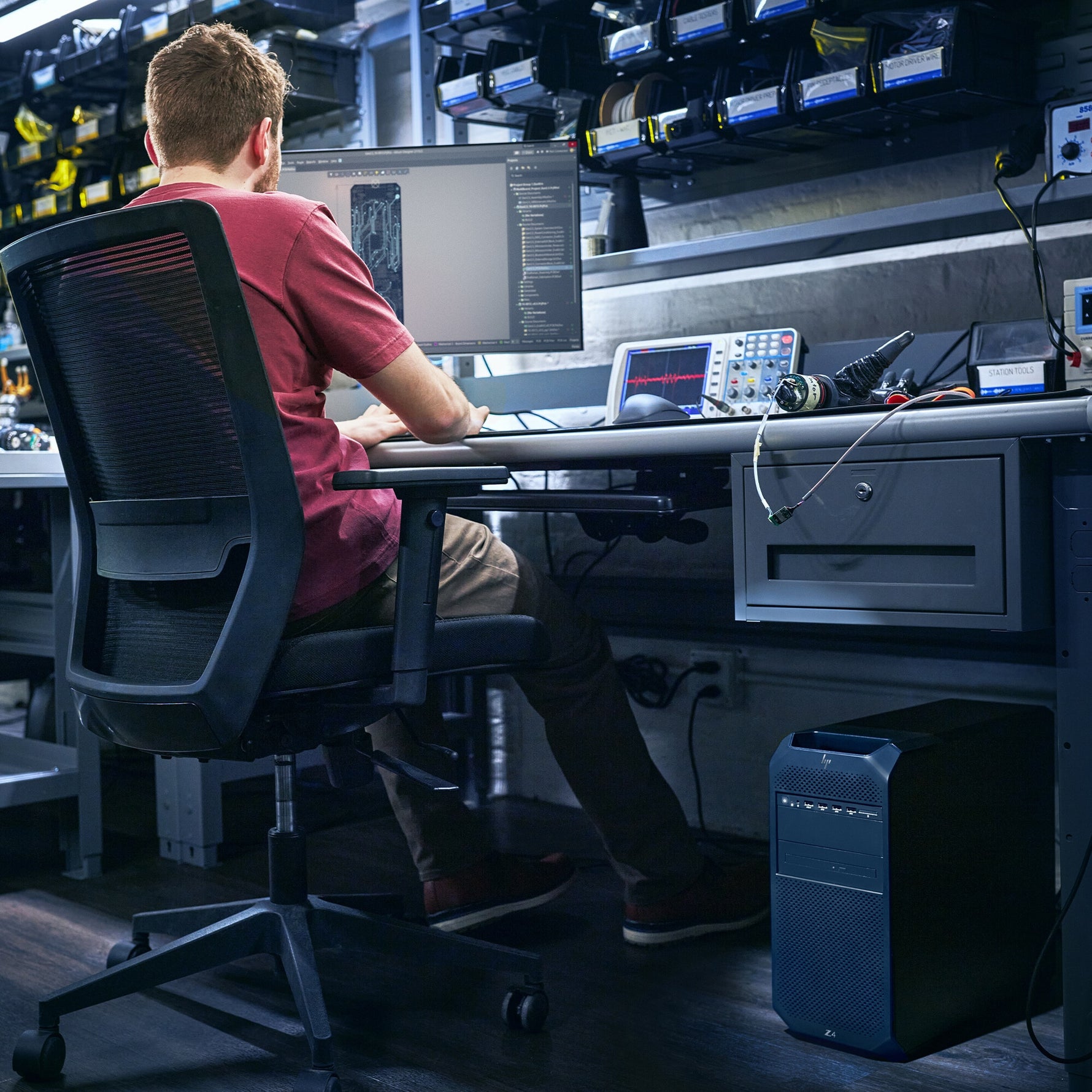 HP Z4 G5 Intel® Xeon® W w3-2423 16 GB DDR5-SDRAM 512 GB SSD Windows 11 Pro Tower Workstation AI Workstation Zwart