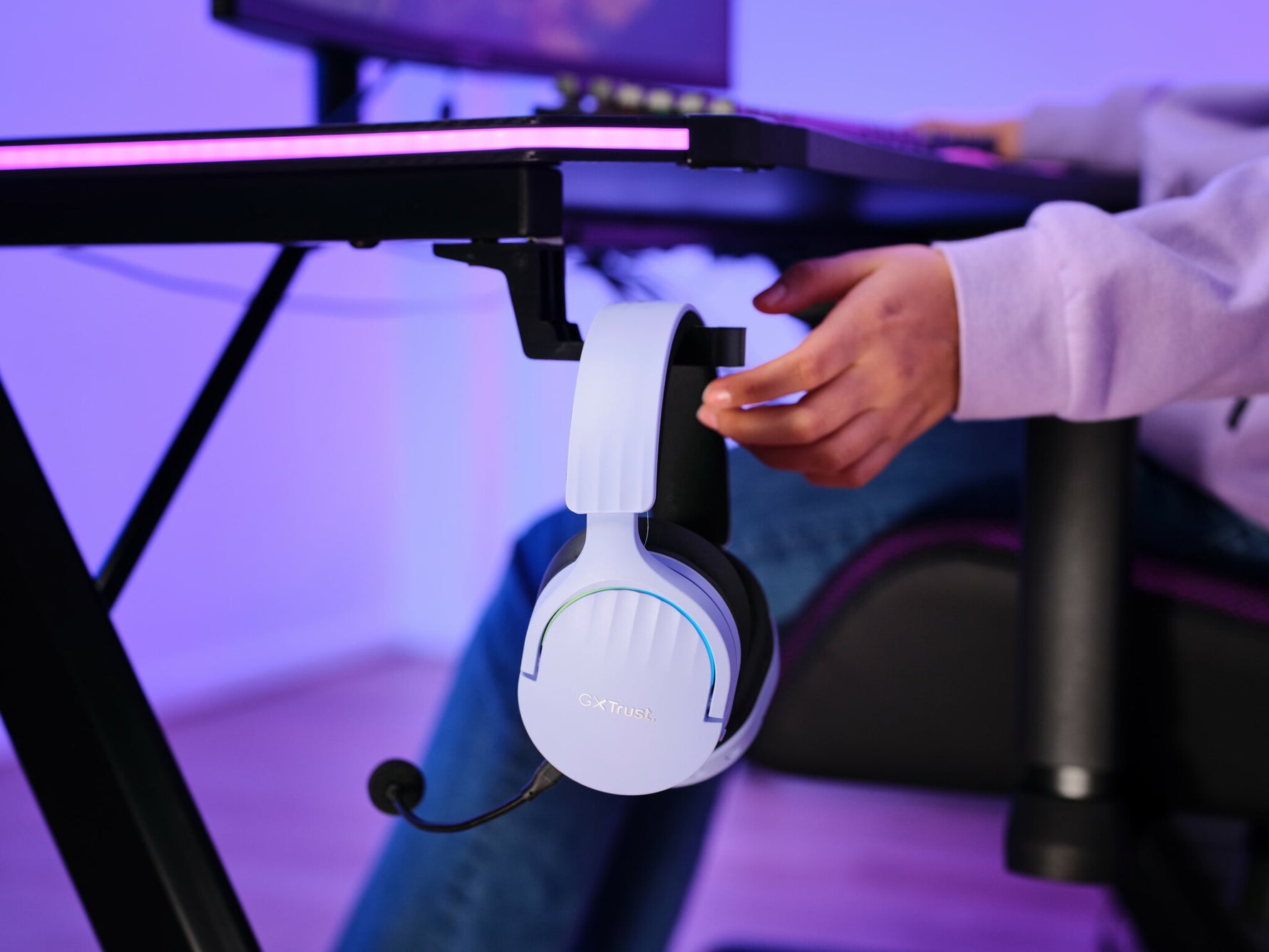 Trust GXT 491P FAYZO Headset Bedraad en draadloos Hoofdband Gamen USB Type-A Bluetooth Zwart, Paars