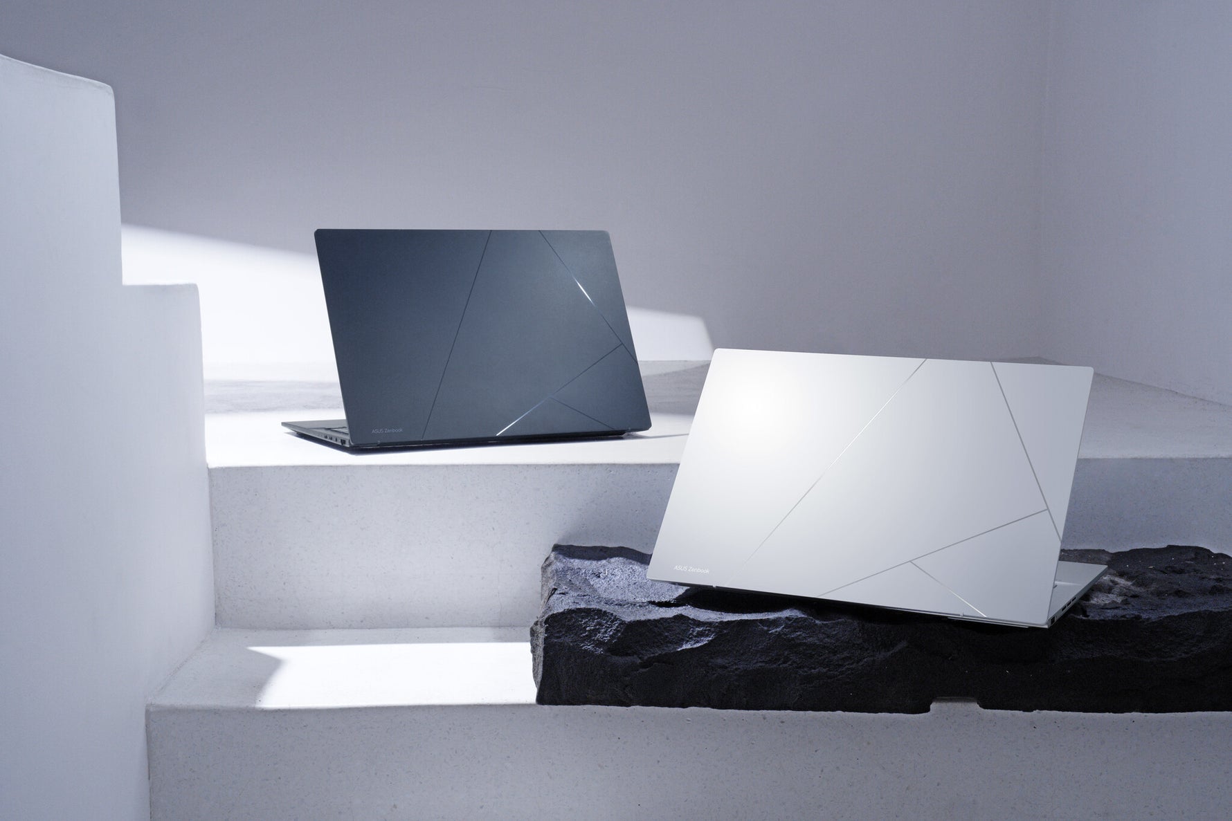 ASUS Zenbook 14 OLED UX3405CA-QD012W Intel Core Ultra 7 255H Laptop 35,6 cm (14") WUXGA 32 GB LPDDR5x-SDRAM 1 TB SSD Wi-Fi 7 (802.11be) Windows 11 Home Nederlands Blauw