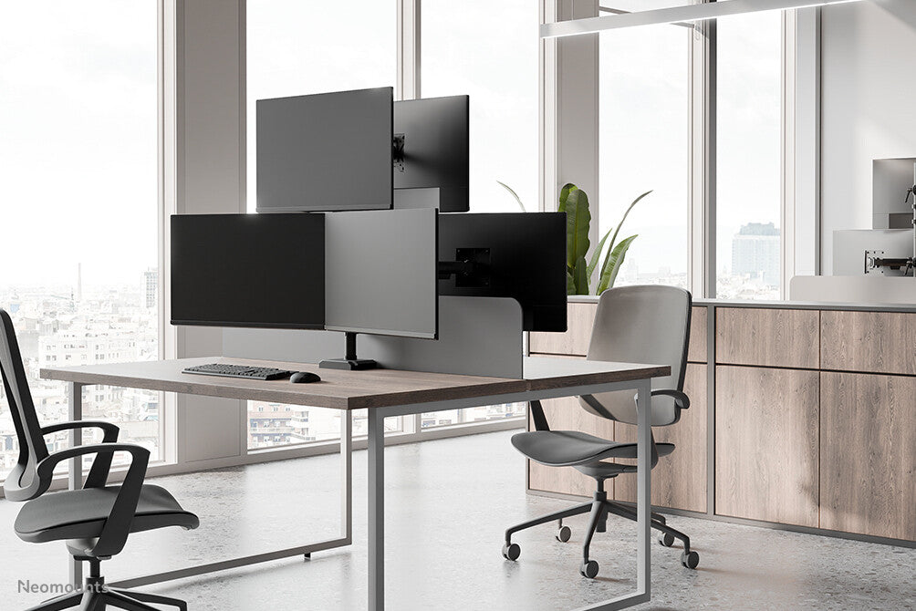 Neomounts DS60-600BL2-1 Monitorarm voor drie schermen 10-32"