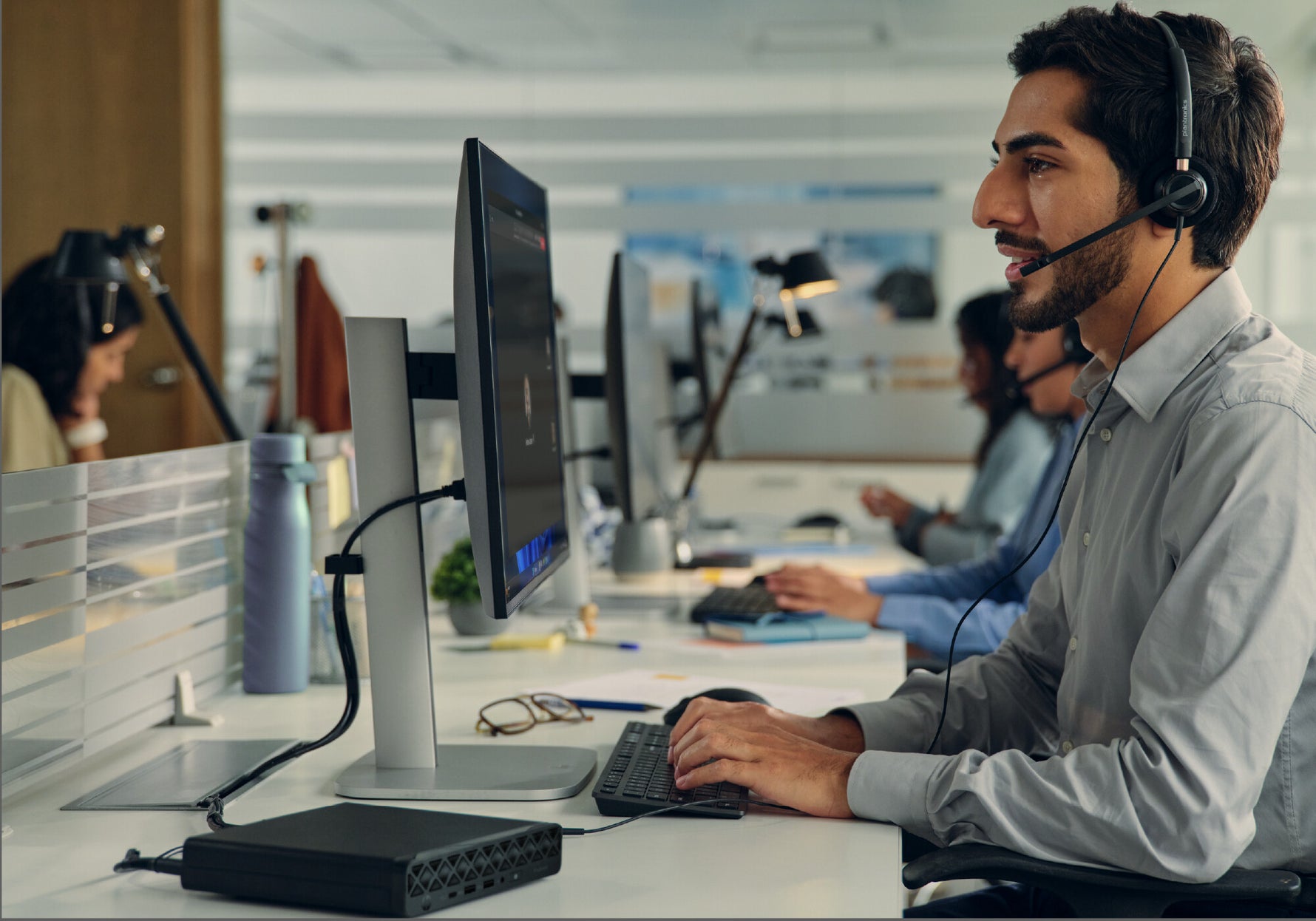 HP ProDesk 4 SFF G1i AI Intel Core Ultra 7 265 16 GB DDR5-SDRAM 512 GB SSD Windows 11 Pro PC AI PC Zwart