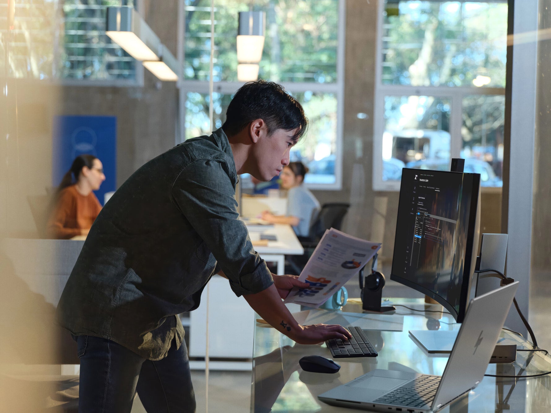 HP ZBook Fury G1i 16 Intel Core Ultra 7 255HX Mobiel werkstation 40,6 cm (16") WUXGA 32 GB DDR5-SDRAM 1 TB SSD NVIDIA RTX PRO 2000 Blackwell Wi-Fi 7 (802.11be) Windows 11 Pro AI Workstation, AI PC Zilver