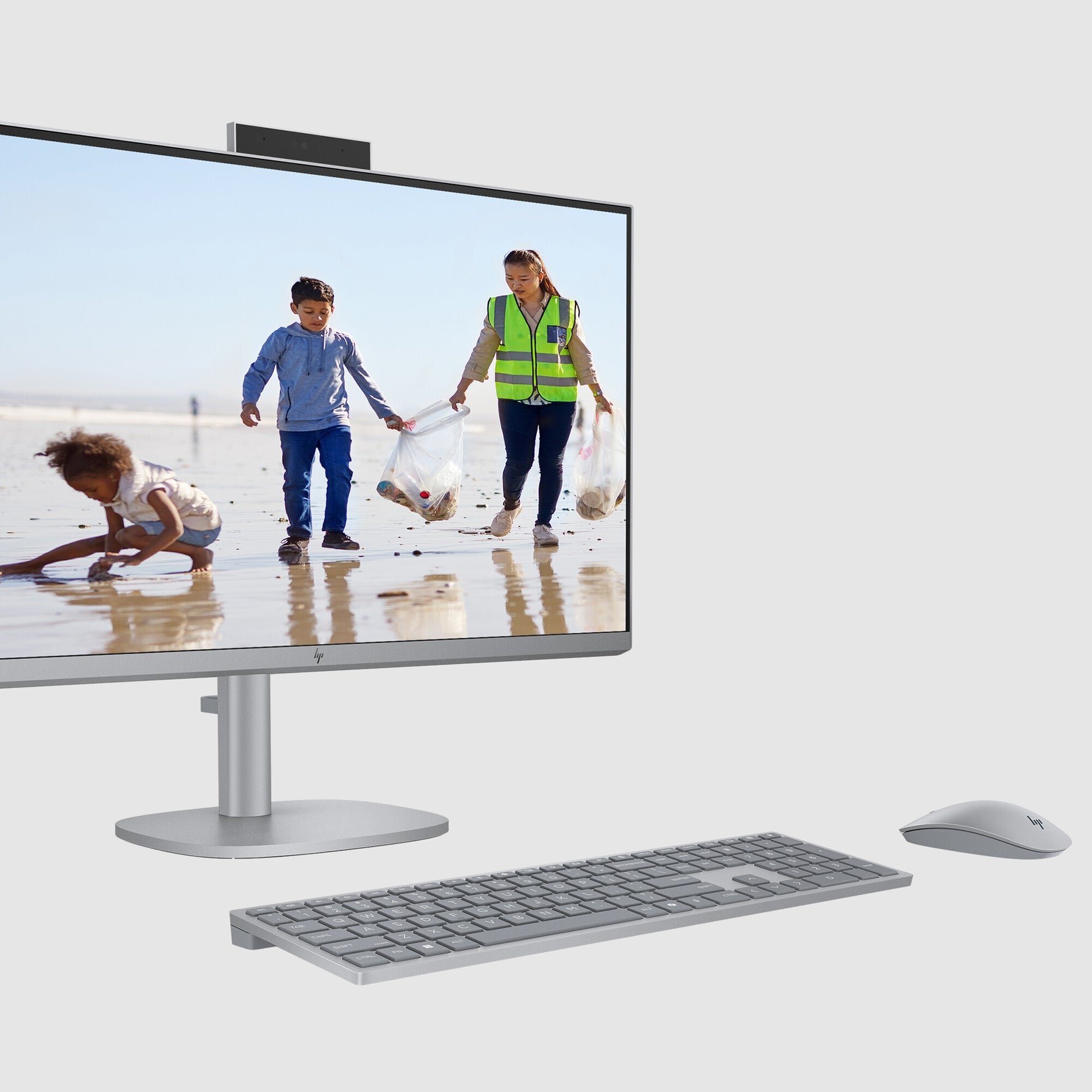 HP OmniStudio X 32-c0091nd Intel Core Ultra 7 155H 31.5inch UHD AG 32GB DDR5 2TB PCIe NVMe SSD RTX 4050 6GB W11H Meteor Silver 80 cm (31.5") 3840 x 2160 Pixels Alles-in-één-pc DDR5-SDRAM NVIDIA GeForce RTX 4050 Windows 11 Home Wi-Fi 7 (802.11be) AI PC Zil