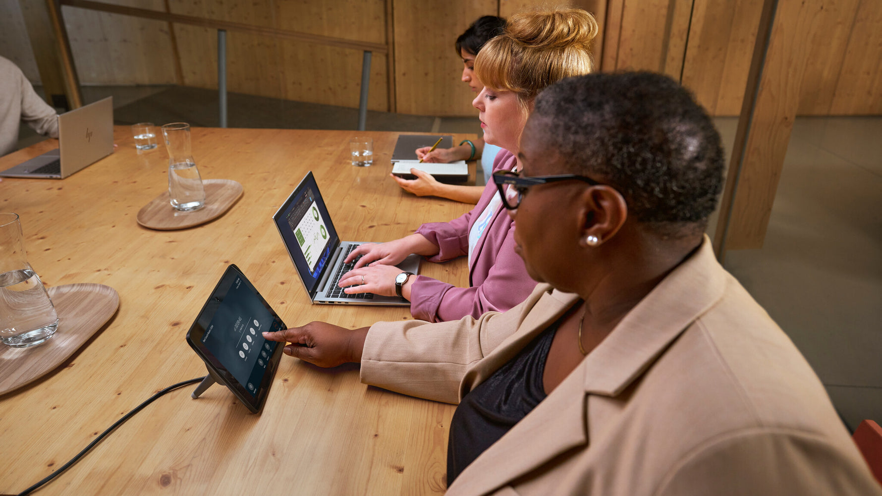 HP EliteBook X G1a Copilot+ PC AMD Ryzen AI 7 PRO 360 Laptop 35,6 cm (14") Touchscreen 2.8K 32 GB LPDDR5x-SDRAM 1 TB SSD Wi-Fi 7 (802.11be) Windows 11 Pro Zilver