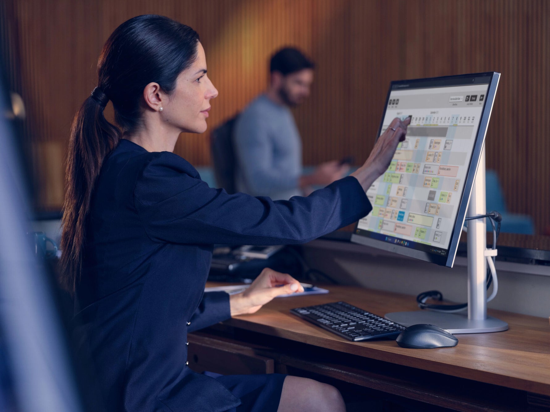 HP EliteStudio 8 G1i AI Wolf Pro Security Edition Intel Core Ultra 5 235 68,6 cm (27") 2560 x 1440 Pixels Touchscreen Alles-in-één-pc 16 GB DDR5-SDRAM 512 GB SSD Windows 11 Pro Wi-Fi 7 (802.11be) AI PC Zilver