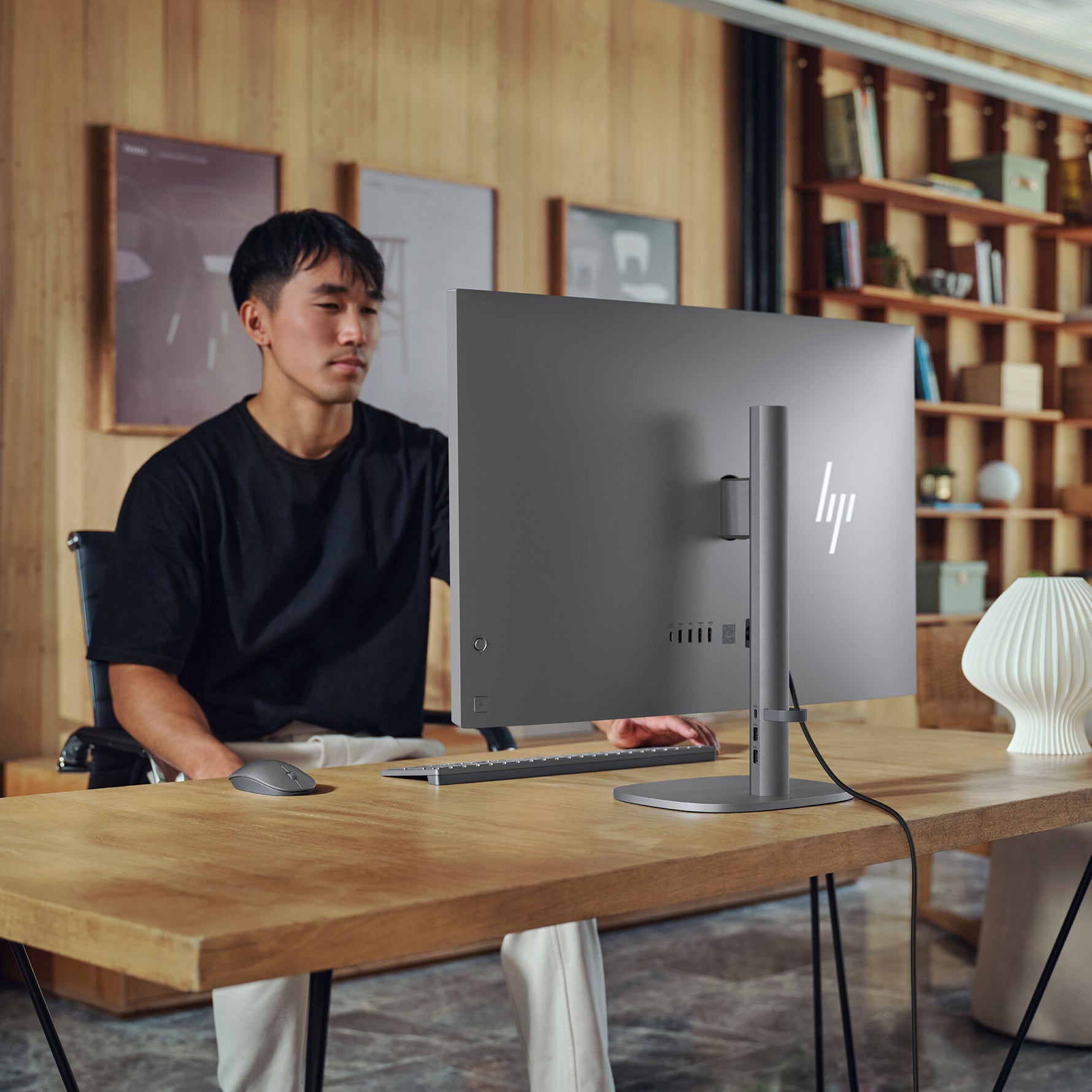 HP OmniStudio X 32-c0091nd Intel Core Ultra 7 155H 31.5inch UHD AG 32GB DDR5 2TB PCIe NVMe SSD RTX 4050 6GB W11H Meteor Silver 80 cm (31.5") 3840 x 2160 Pixels Alles-in-één-pc DDR5-SDRAM NVIDIA GeForce RTX 4050 Windows 11 Home Wi-Fi 7 (802.11be) AI PC Zil