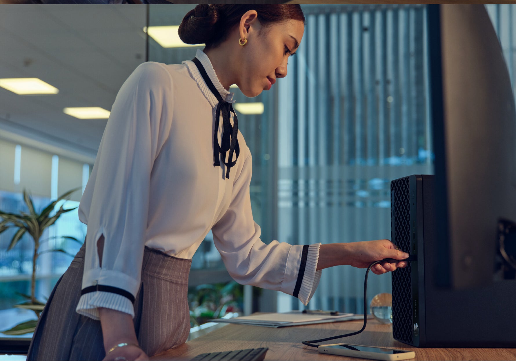 HP ProDesk 4 Tower G1i AI Intel Core Ultra 7 265 16 GB DDR5-SDRAM 512 GB SSD Windows 11 Pro PC AI PC Zwart